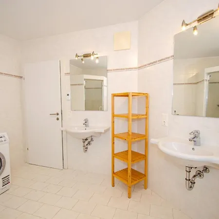 Penthouse In The Heart Of Zell Am דירה